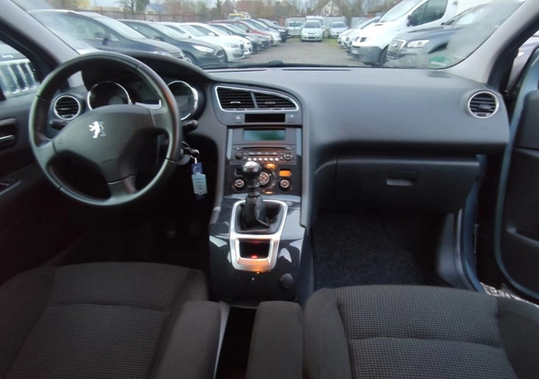 Peugeot 5008 cena 17900 przebieg: 234959, rok produkcji 2010 z Ujście małe 211